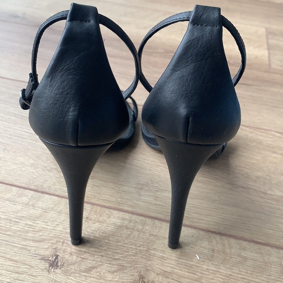 Steve Madden Spike Heel - Picture 2 of 4